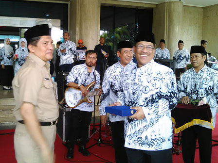 Pencarian PGRI Solok Selatan - Persatuan Guru Republik Indonesia Cabang Solok Selatan